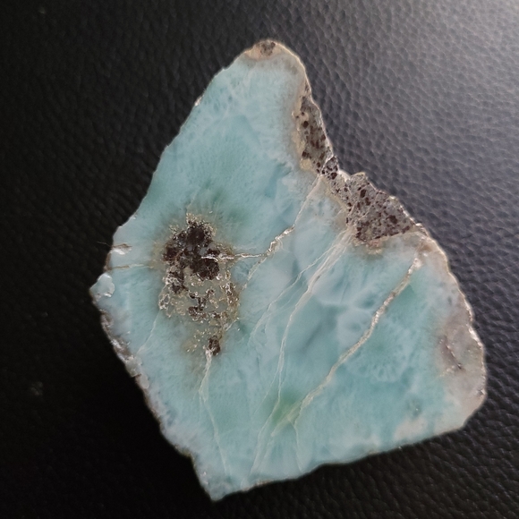 SEE NEW LISTING - Picture 4 of 6